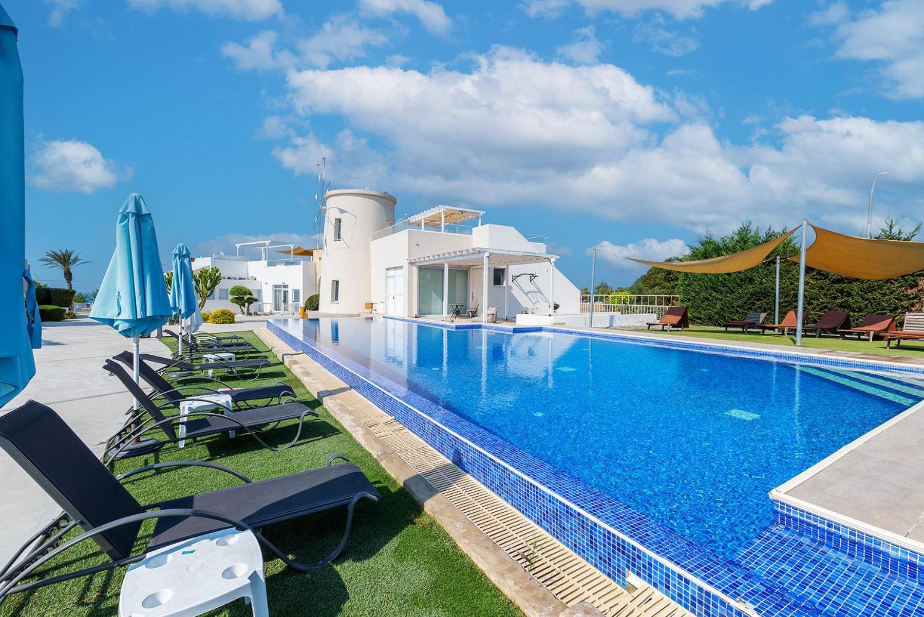 Blue Diamond Beach Villas Paphos Extérieur photo