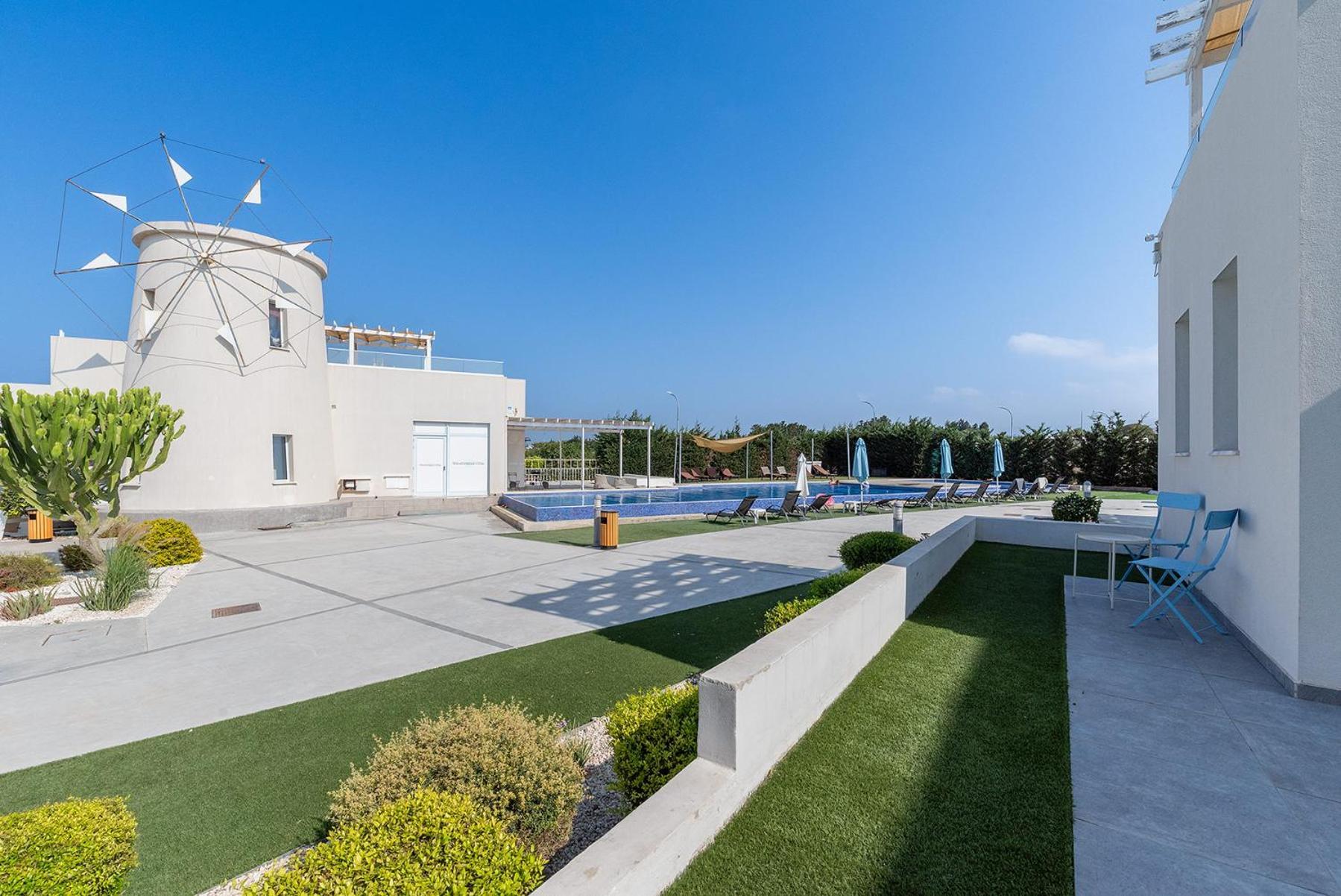 Blue Diamond Beach Villas Paphos Extérieur photo