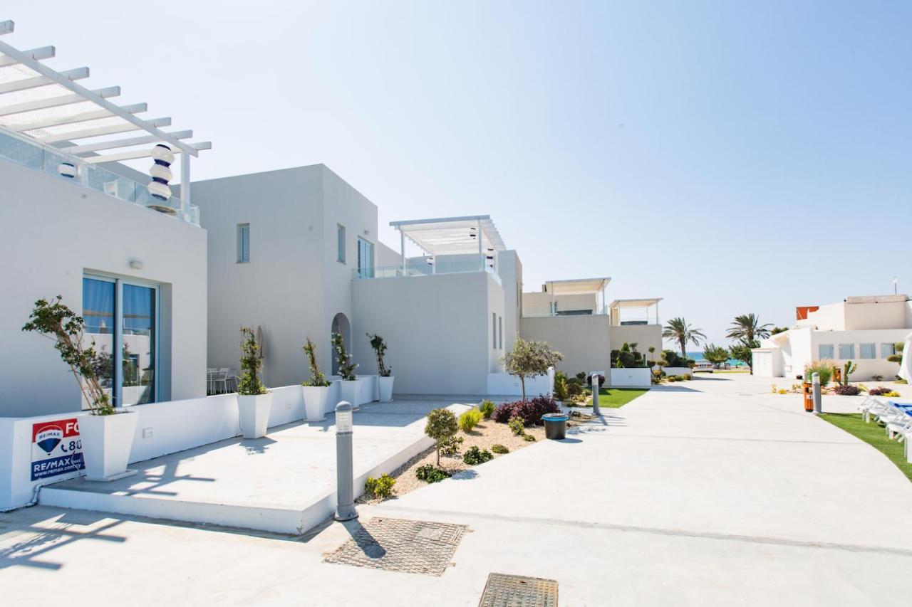 Blue Diamond Beach Villas Paphos Extérieur photo