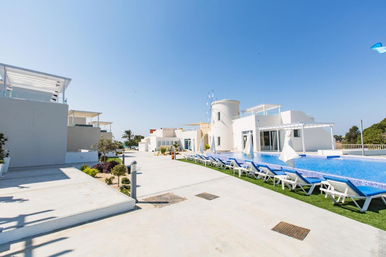 Blue Diamond Beach Villas Paphos Extérieur photo
