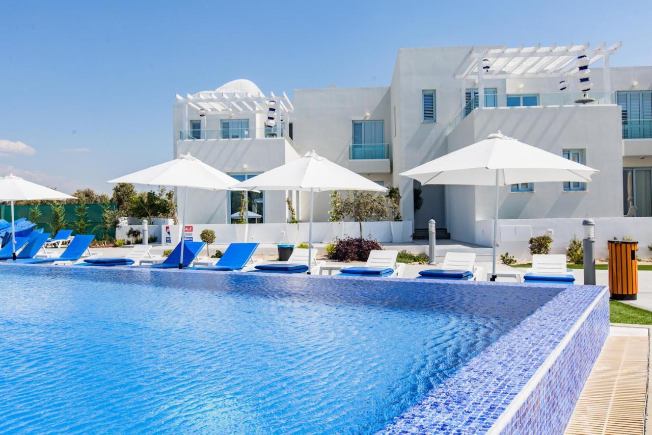 Blue Diamond Beach Villas Paphos Extérieur photo