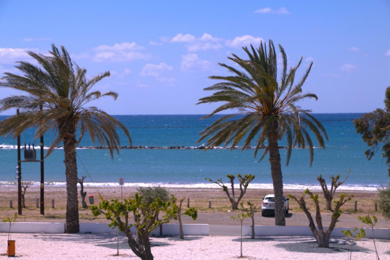 Blue Diamond Beach Villas Paphos Extérieur photo